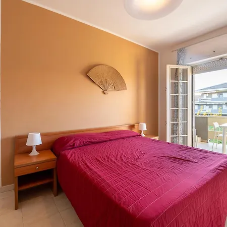 מלון דירות Marine 3*